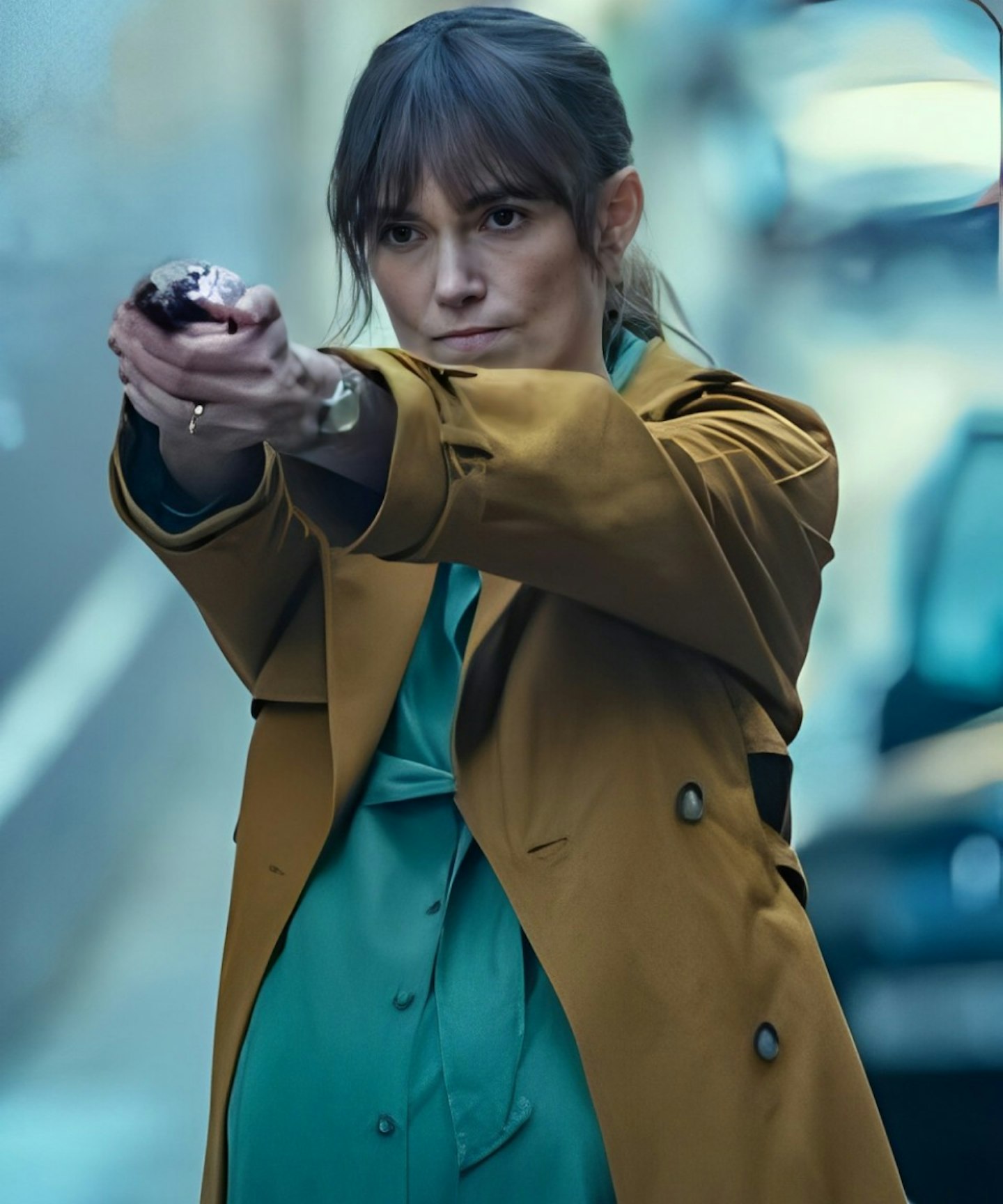 keira knightley wearing tan trench coat
